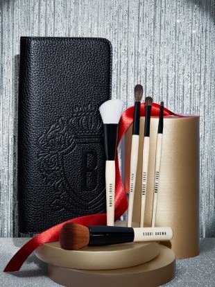 Brush set with brush case